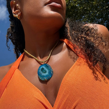 AQUA PORTAL AGATE PENDANT NECKLACE